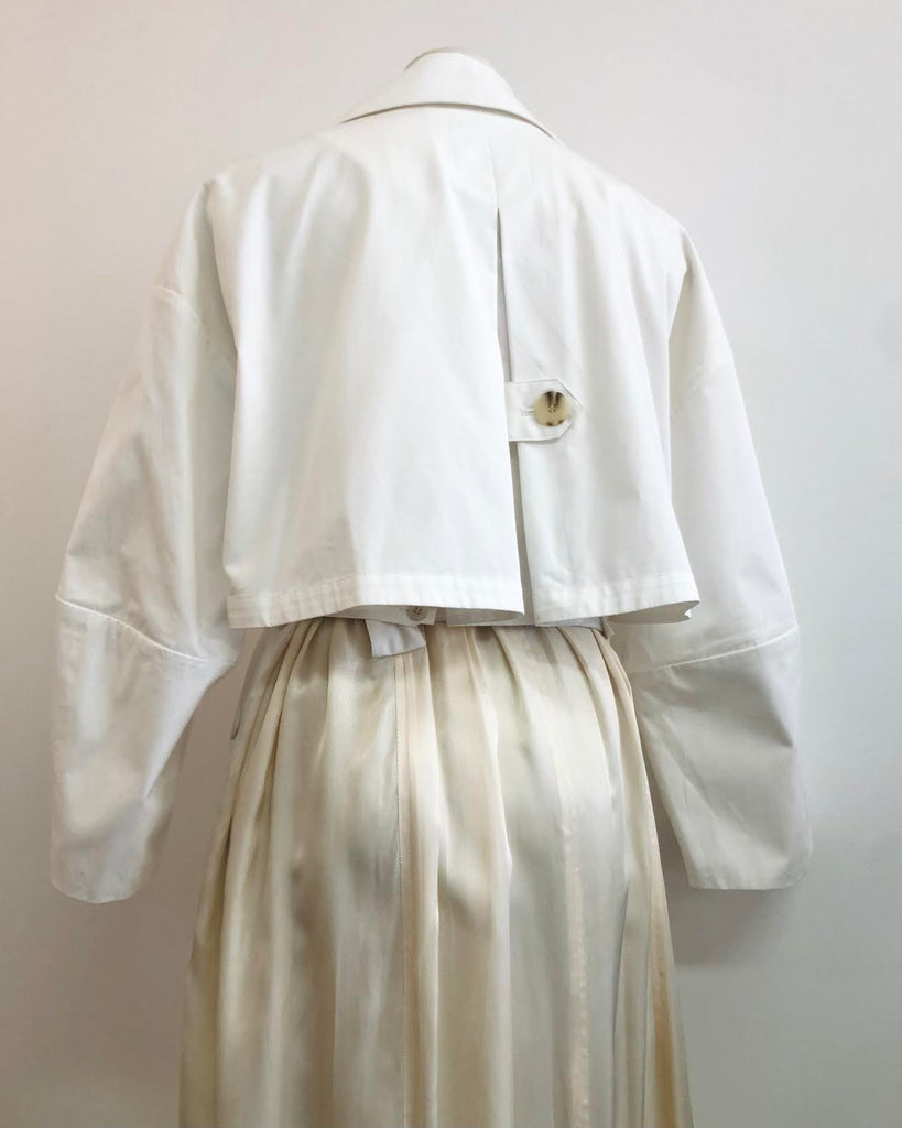 LEE MATHEWS - WHITE TRENCH COAT WITH CREAM DETAIL