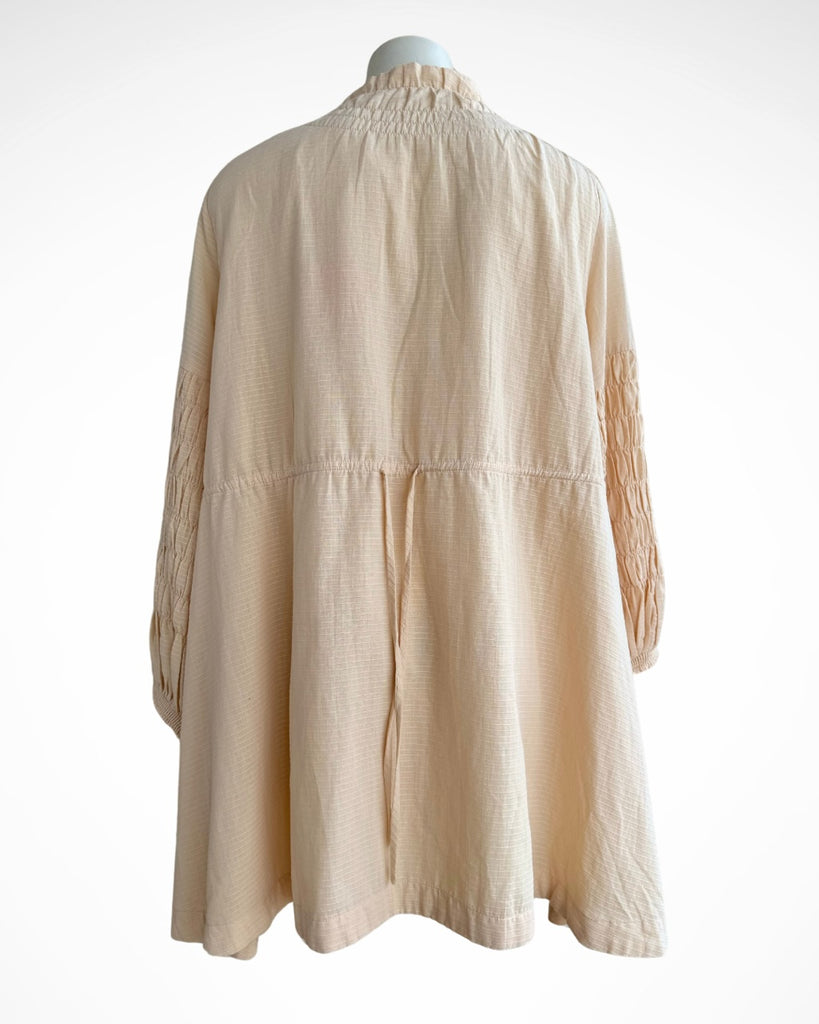 SOVERE - ASSURE SMOCK DRESS - PALE PEACH