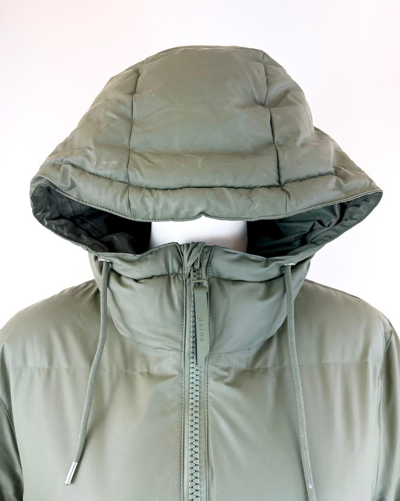 RAINS - LONG PUFFER COAT IN OLIVE