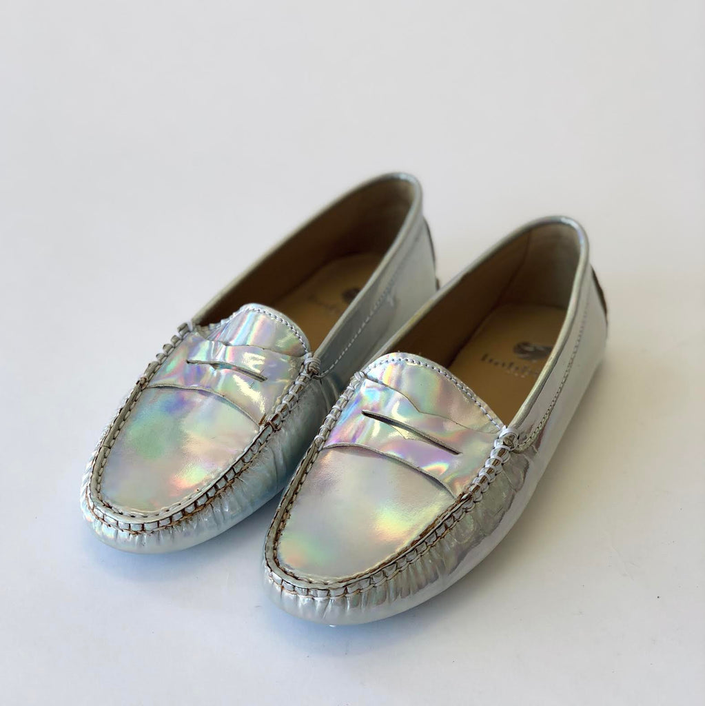 BOBBIES PARIS - IRIDESCENT HOLOGRAPHIC SILVER DRIVING LOAFERS