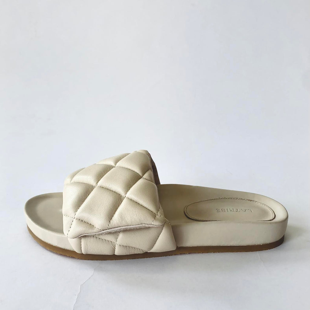 LA TRIBE - QUILTED SLIDE - CREAM