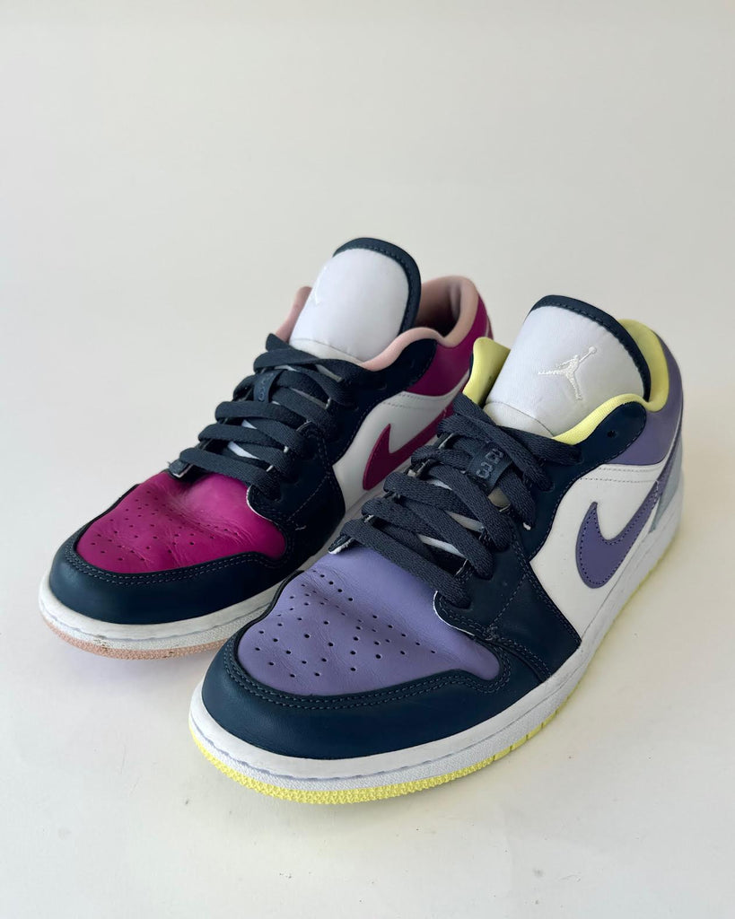 NIKE - AIR JORDAN - MISMATCHED RUNNERS - PURPLE MAGENTA