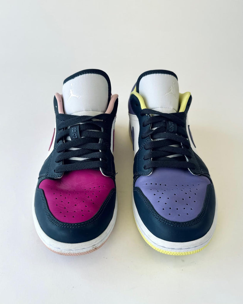 NIKE - AIR JORDAN - MISMATCHED RUNNERS - PURPLE MAGENTA